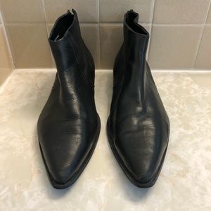Pointed Toe Chelsea Boots